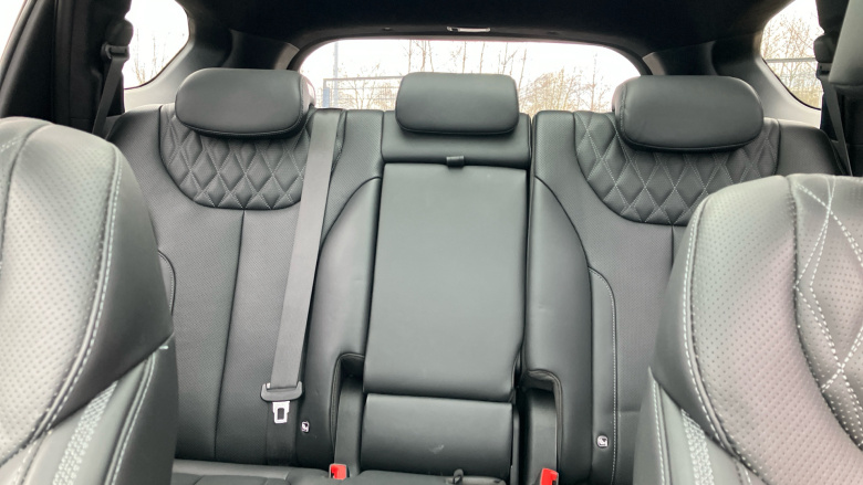 Hyundai SANTA FE 1.6 TGDi Hybrid Ultimate 5dr 4WD Auto Hybrid Estate